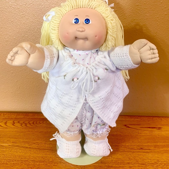 Vintage Cabbage Patch Kids Doll HM9 Girl With Lemon Hair - Picture 1 of 4